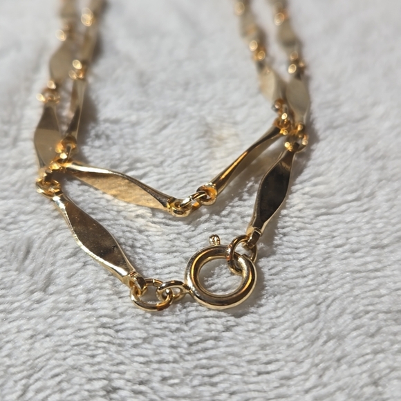 #368 GOLD tone necklace - Picture 5 of 5